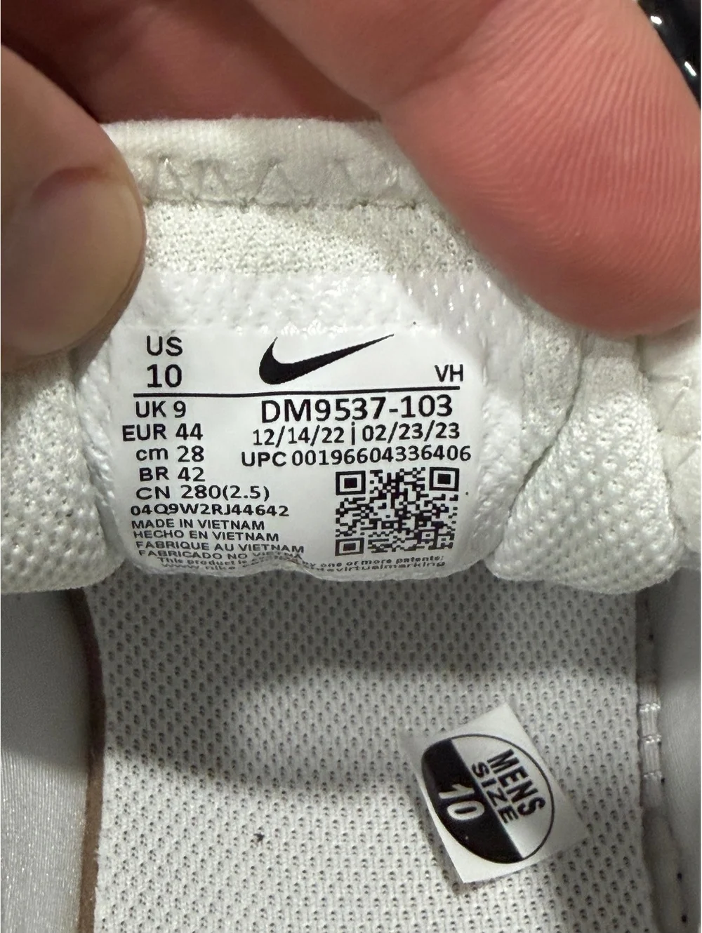 Size 10 - Nike Air Max SYSTM White Black